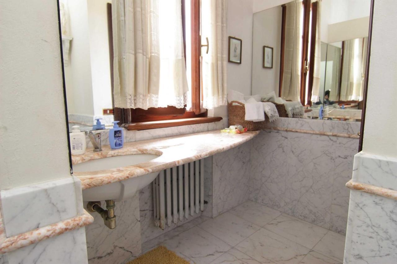 L'Arrocco Bed And Breakfast Marina Di Carrara Dış mekan fotoğraf