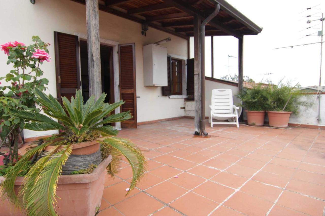 L'Arrocco Bed And Breakfast Marina Di Carrara Dış mekan fotoğraf